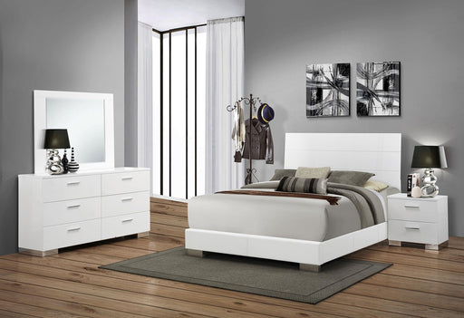 Felicity 4-piece Eastern King Bedroom Set Glossy White image